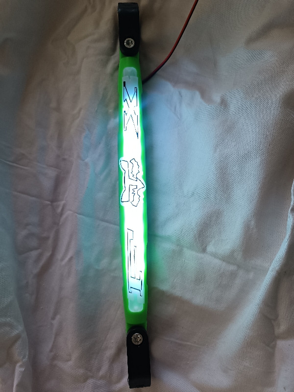 بعداز ثبت سفارش داخل توضیحات رنگ مورد نظر رو بنویسید